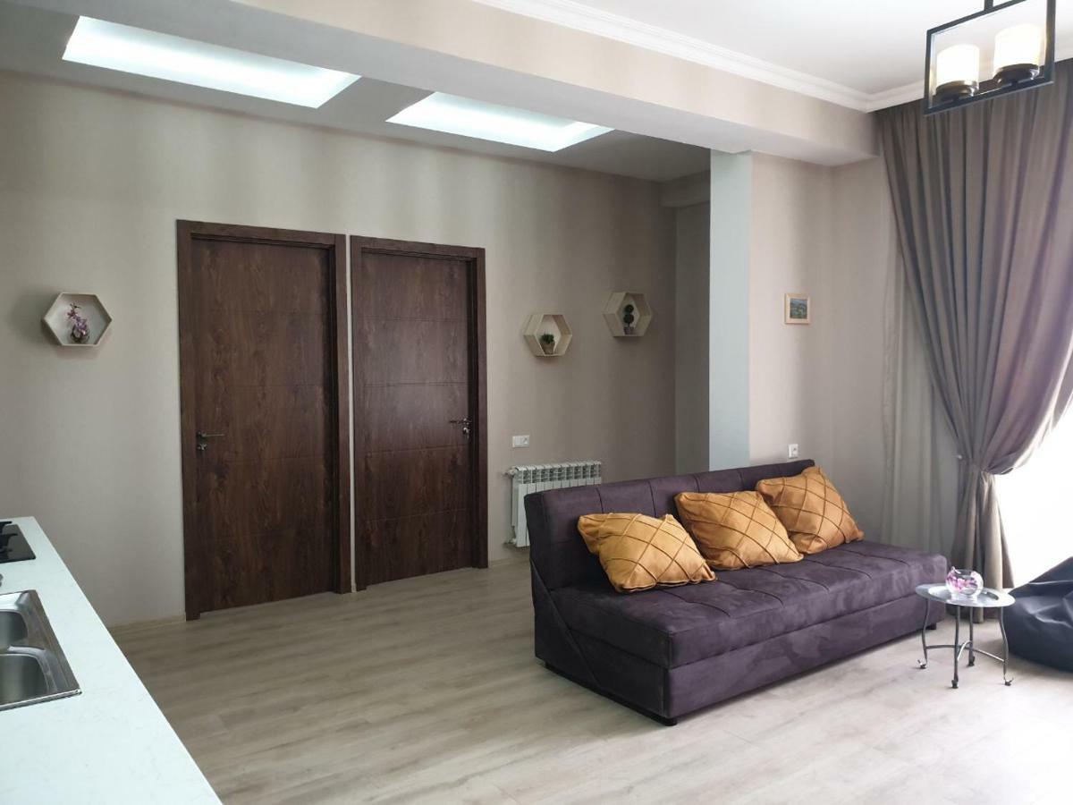 Vazi Aparthotel Тбилиси Екстериор снимка