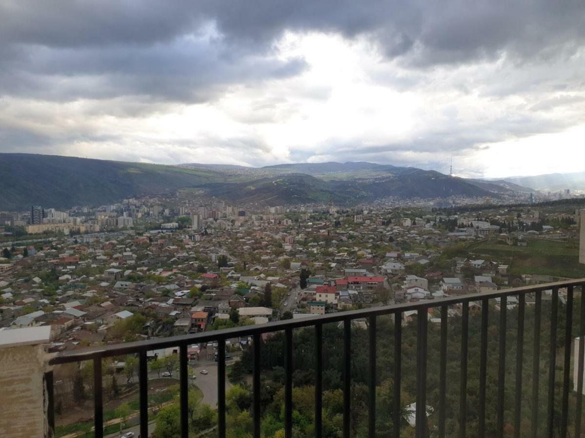 Vazi Aparthotel Тбилиси Екстериор снимка