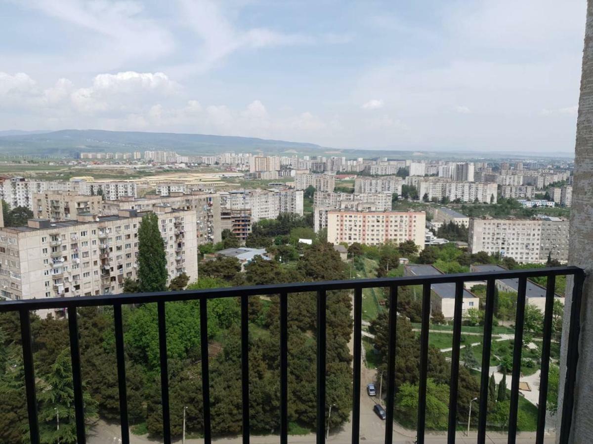 Vazi Aparthotel Тбилиси Екстериор снимка